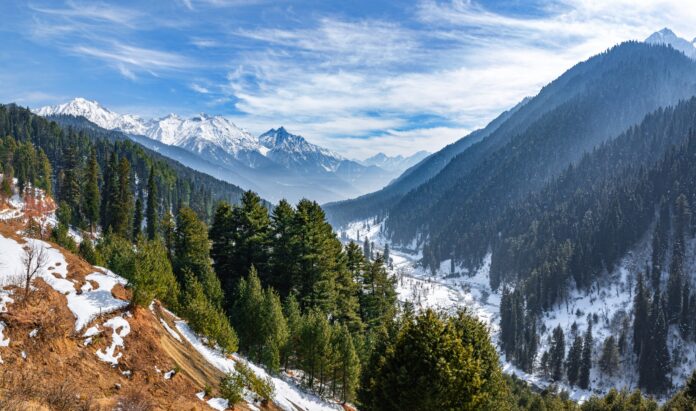 Best-Time-to-visit-Kashmir-696×411